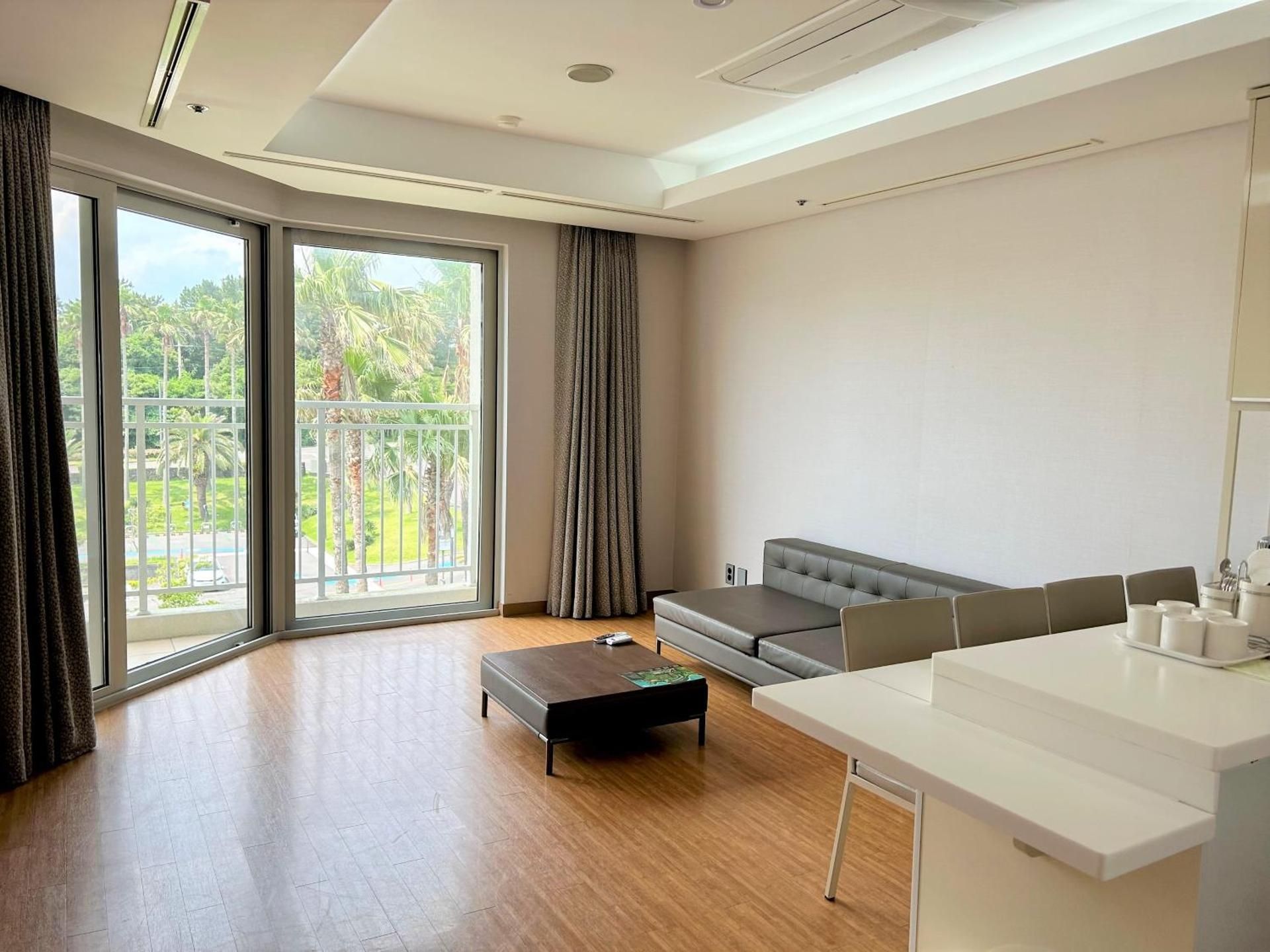 Resort Standard Premier Suite with Kitchen