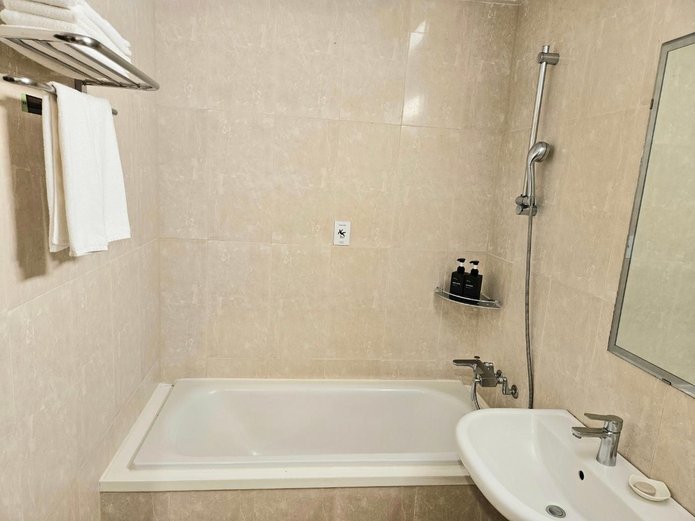 Resort Garden and Ocean View Family Twin Room with Kitchen