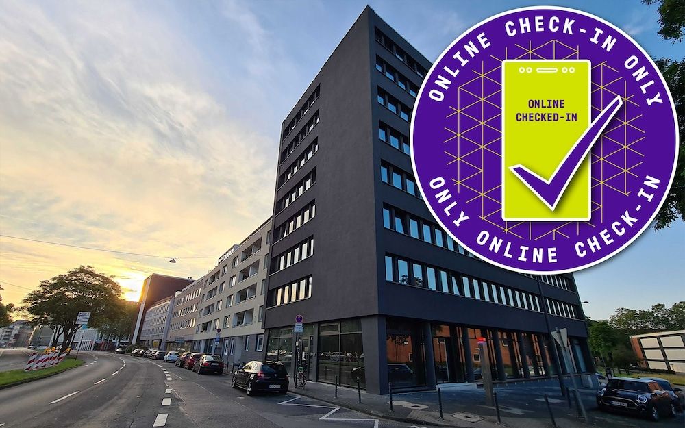 undefined KONCEPT Hotel International 6