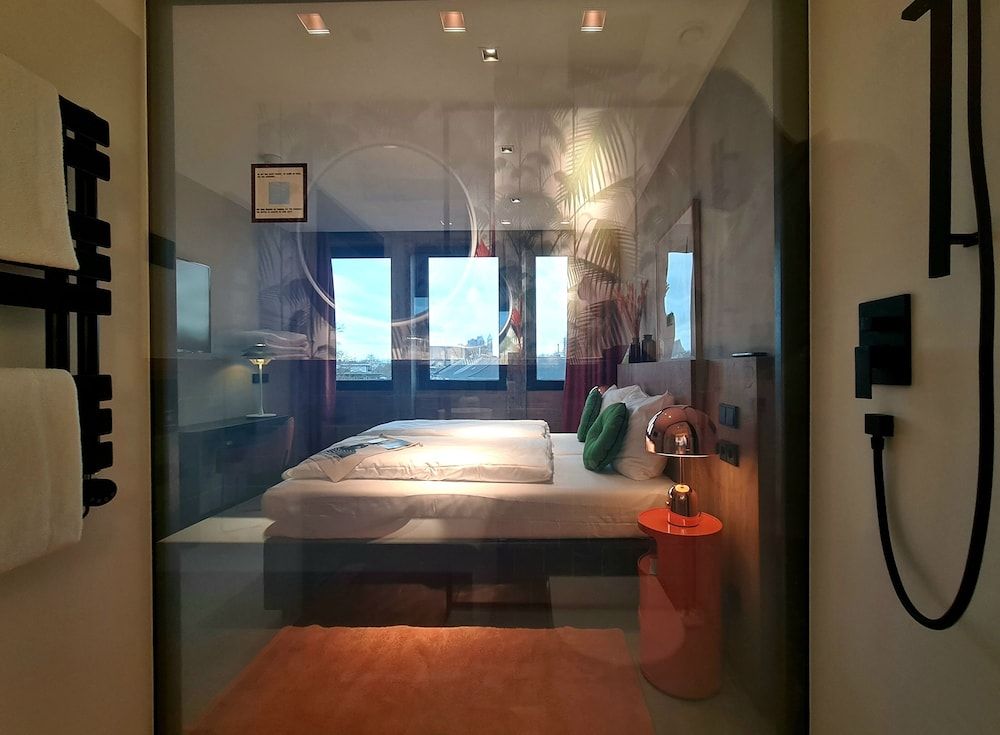 KONCEPT Hotel International Medium Extra 11