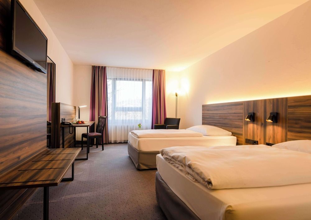 City Hotel Fortuna Comfort Room 8