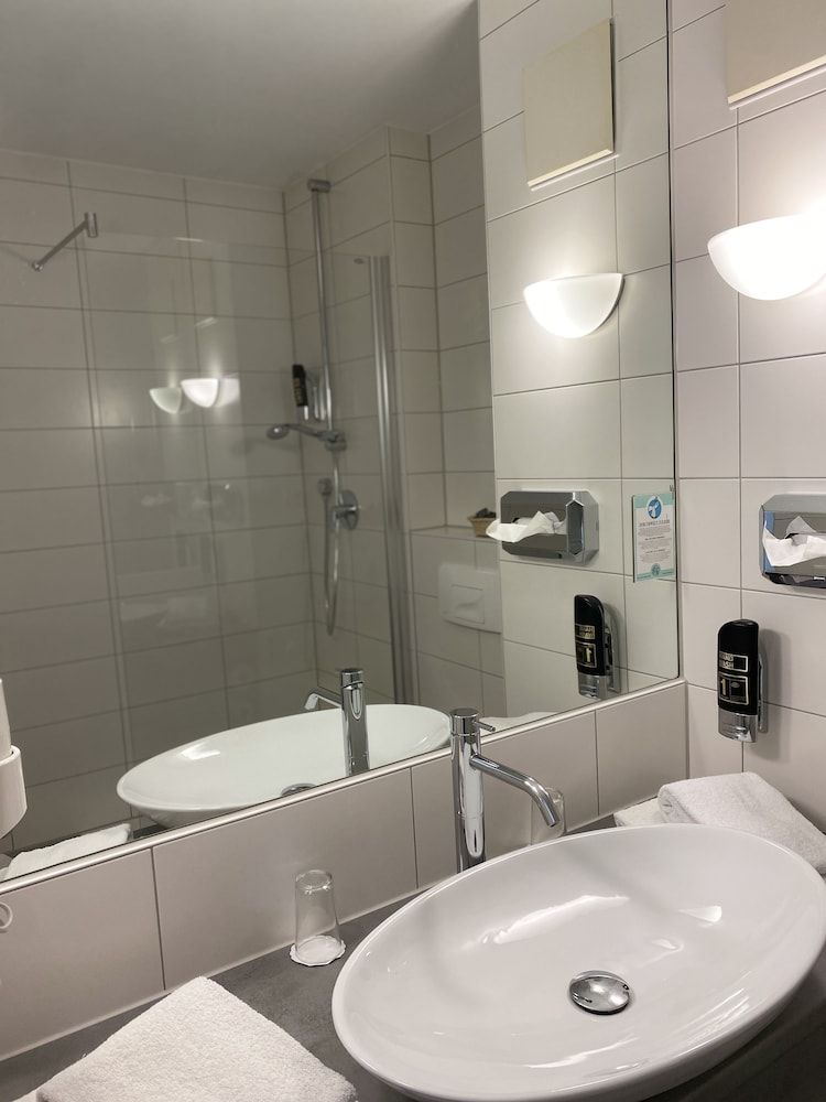 City Hotel Fortuna Comfort Room 10