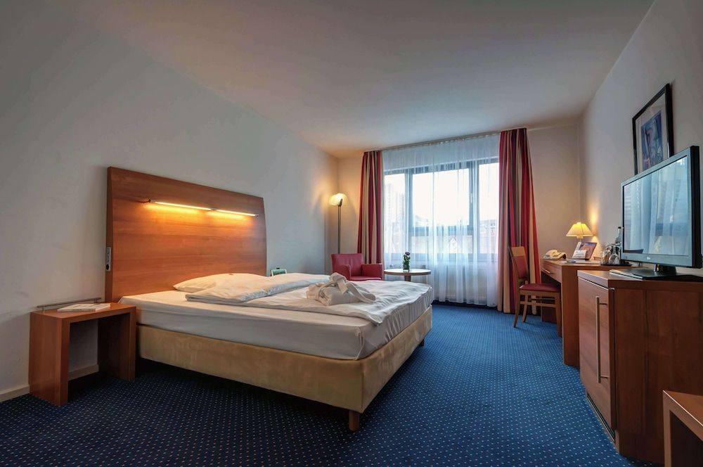 City Hotel Fortuna Standard Room 6