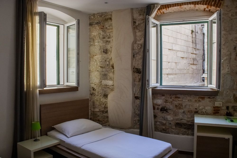 Slavija Culture Heritage Hotel Comfort Room 19