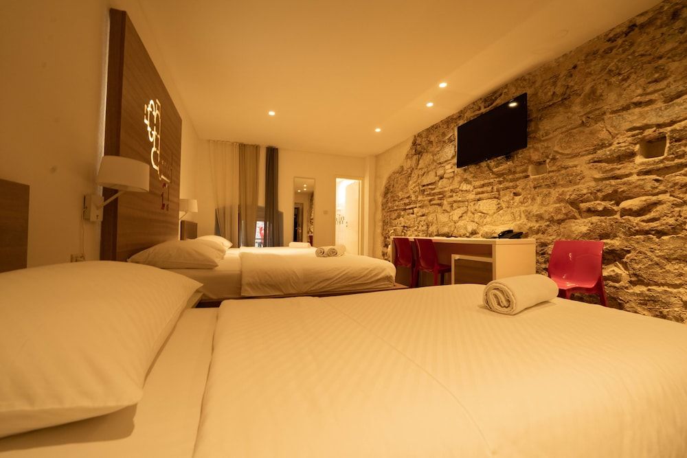 Slavija Culture Heritage Hotel Comfort Room 7