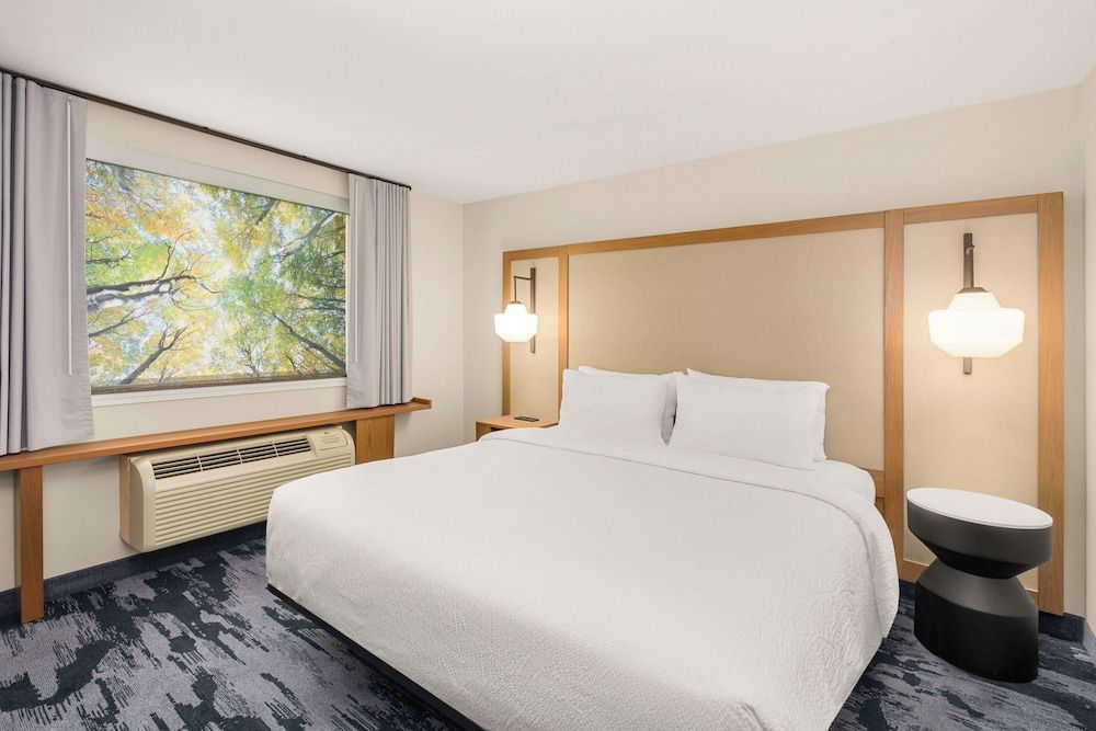 undefined Fairfield Inn & Suites by Marriott Seattle Downtown/Seattle Center 5