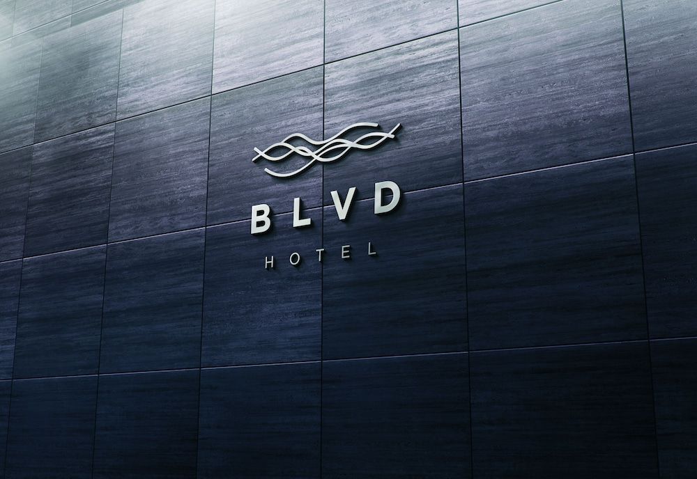 undefined Boulevard Hotel 10