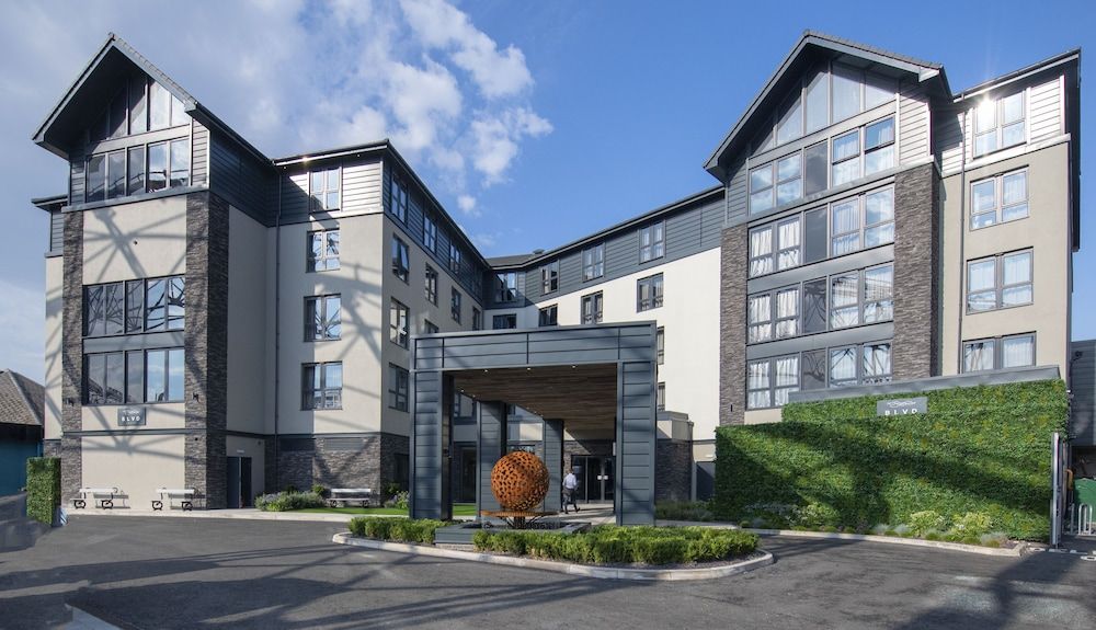 undefined Boulevard Hotel 3