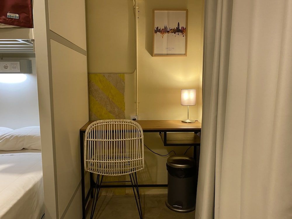 The Loft House Barcelona Triple Room, Shared Bathroom 14