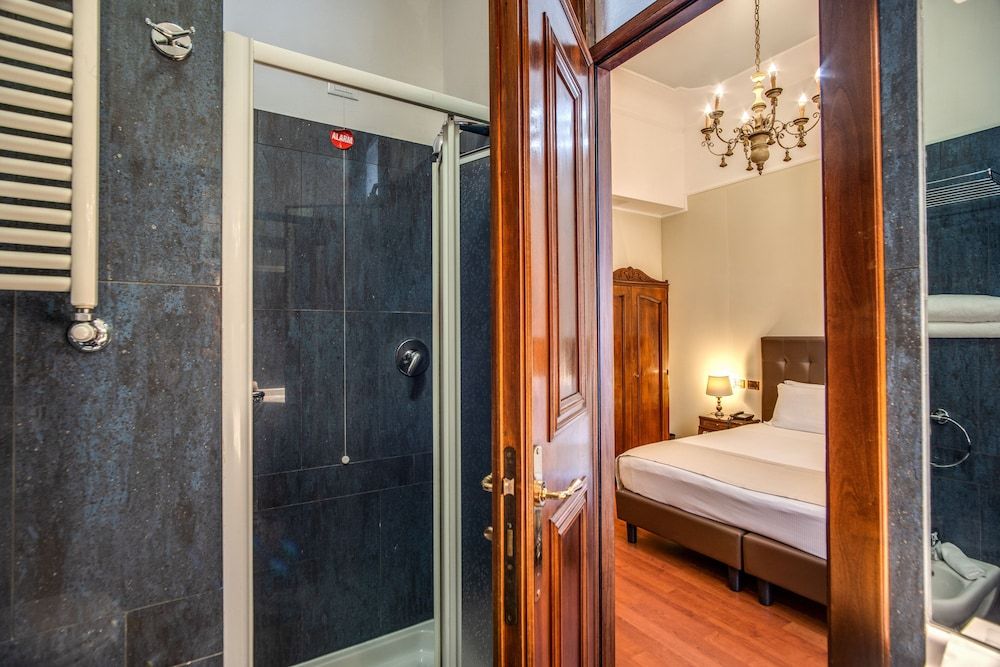 Hotel della Torre Argentina Classic Double or Twin Room 6
