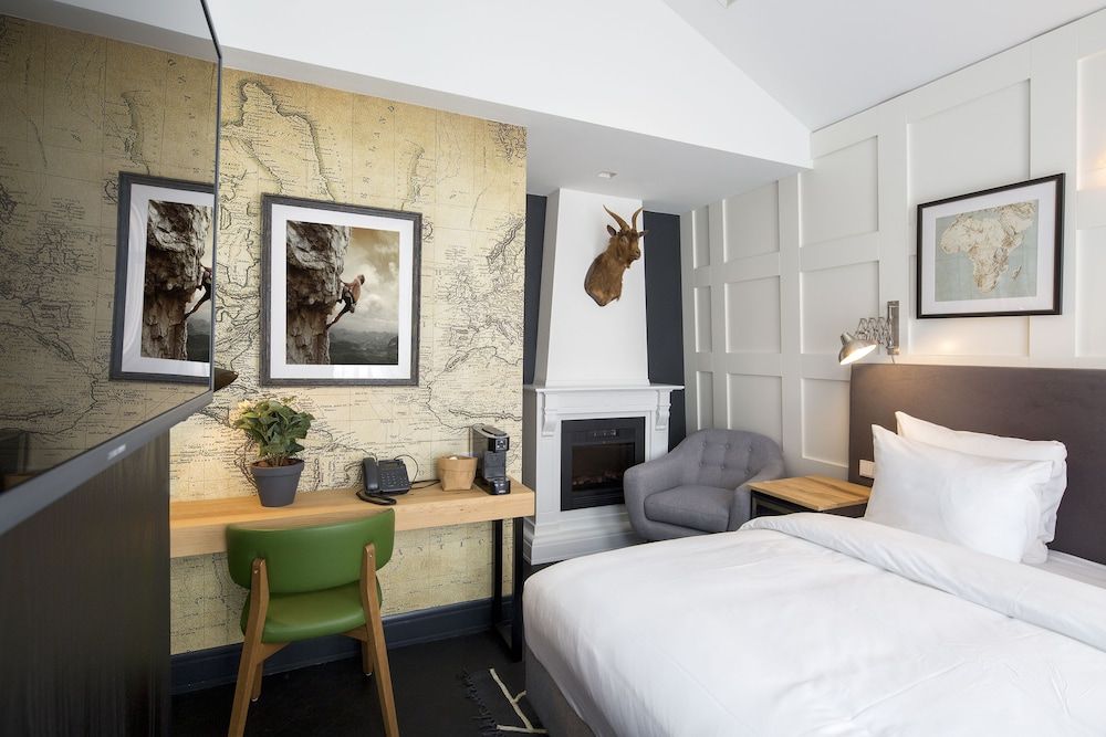 undefined The Highland House 10