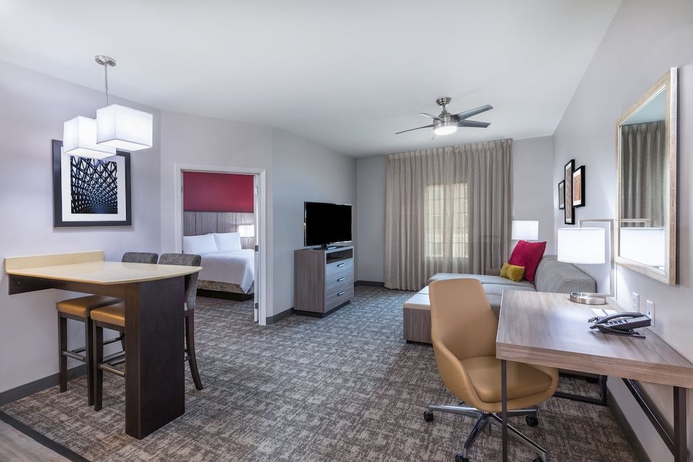 Suite, 1 Bedroom, Kitchen