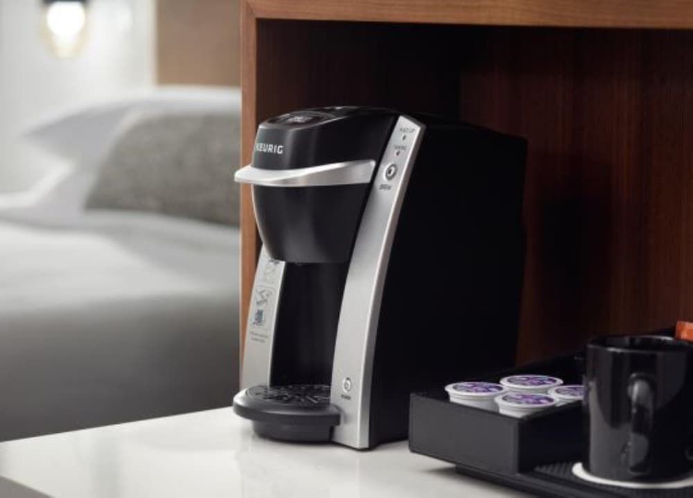 Omni Viking Lakes Hotel Deluxe Room, 1 King Bed 7