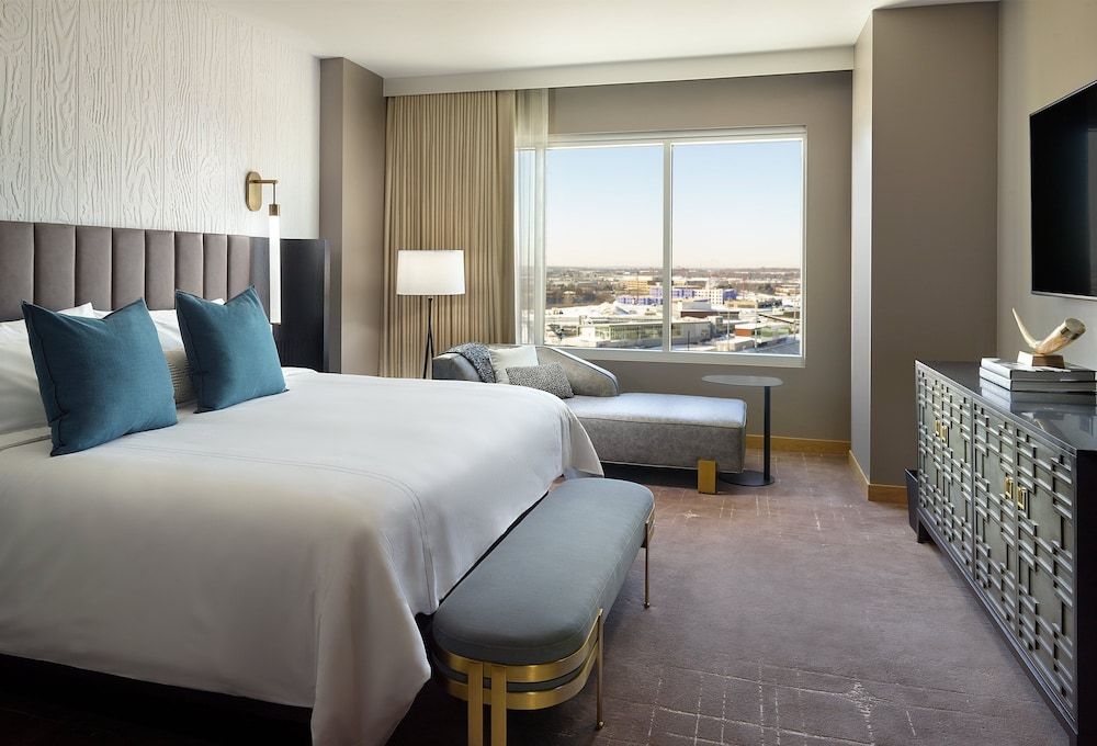 Deluxe Room, 1 King Bed, Accessible