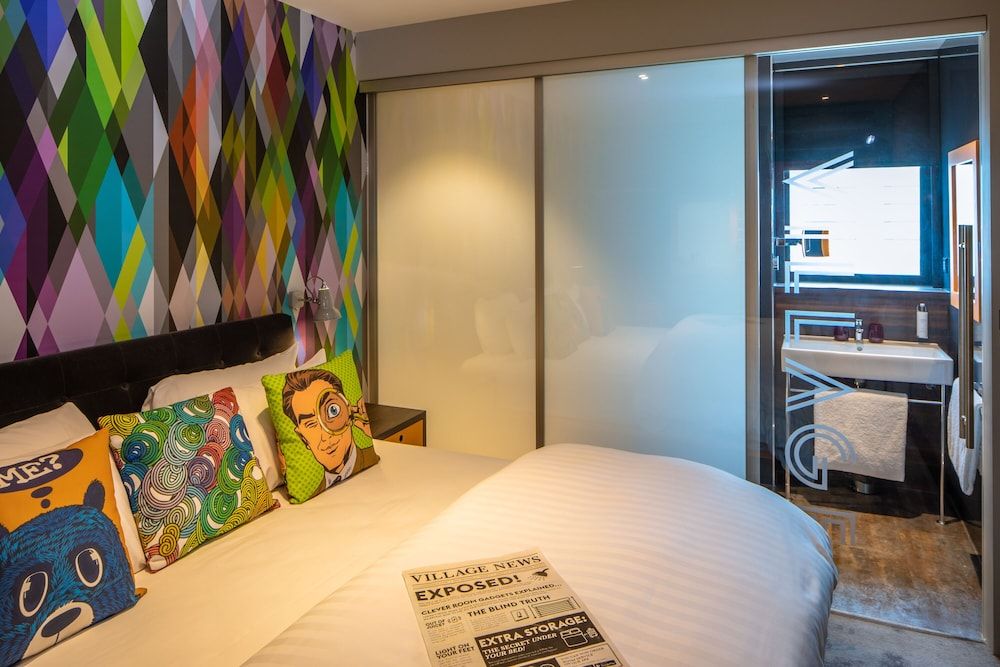 Village Hotel Basingstoke Twin Room, 2 Single Beds