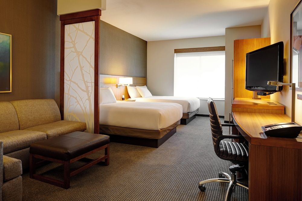 undefined Hyatt Place Calgary Airport 5
