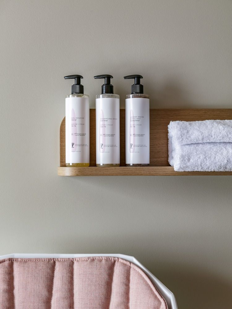 OKKO Hotels Toulon Centre Classic Room - including snacks & drinks self service in the Lounge Club 8