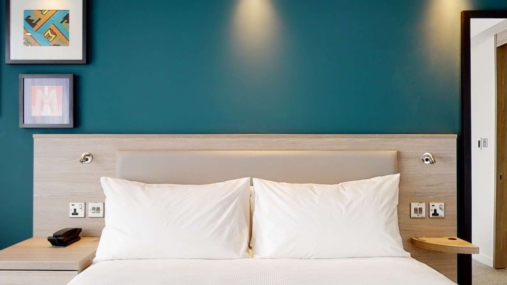 Hampton by Hilton Manchester Northern Quarter Room, 1 Queen Bed, Accessible 3