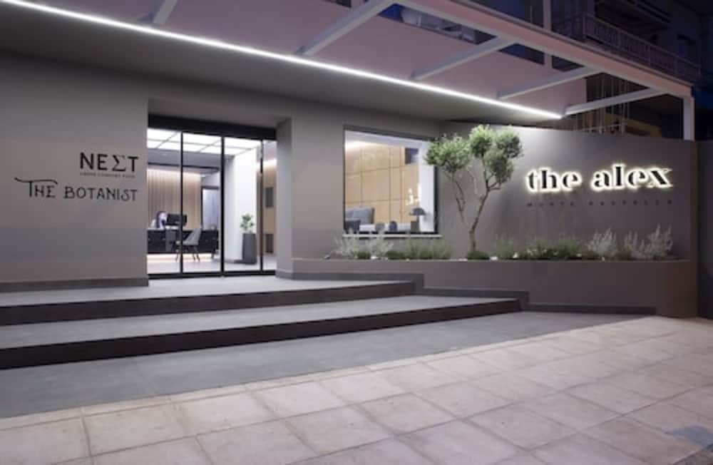 undefined The Alex Monte Kastella 9