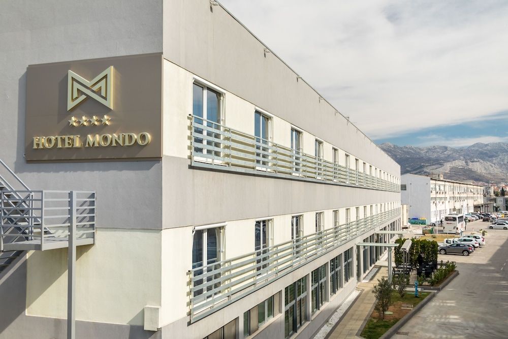 undefined Hotel Mondo 4