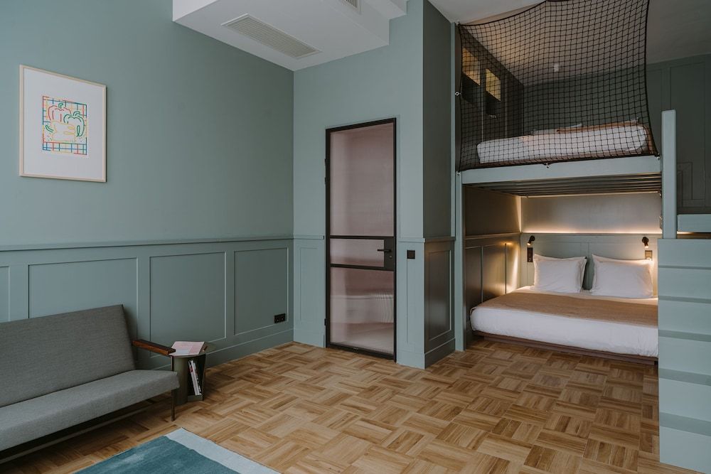 undefined Supernova Hotel 4