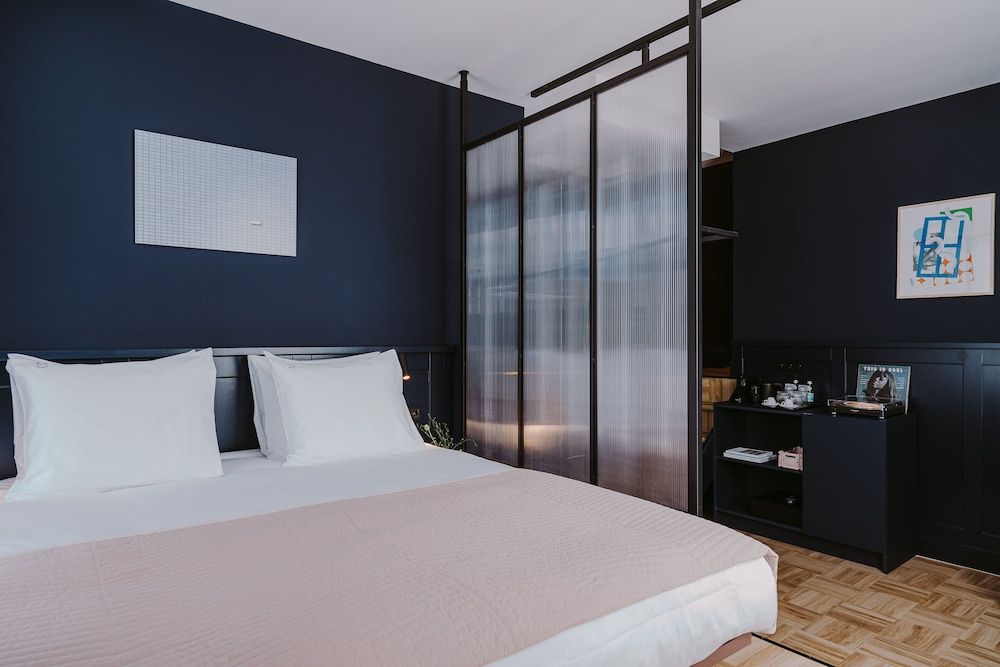 undefined Supernova Hotel 2