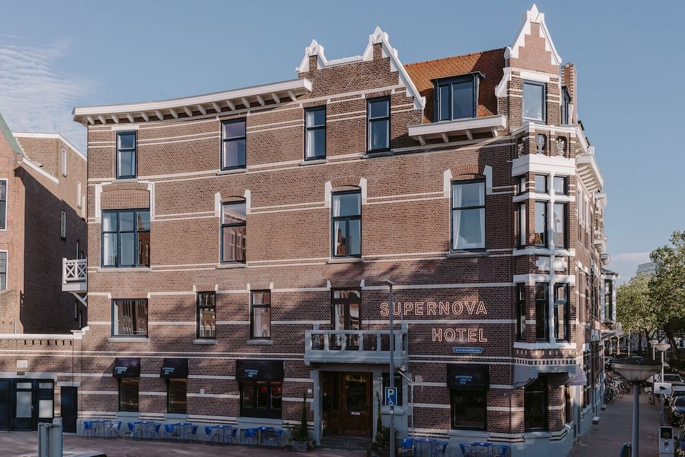 undefined Supernova Hotel 6