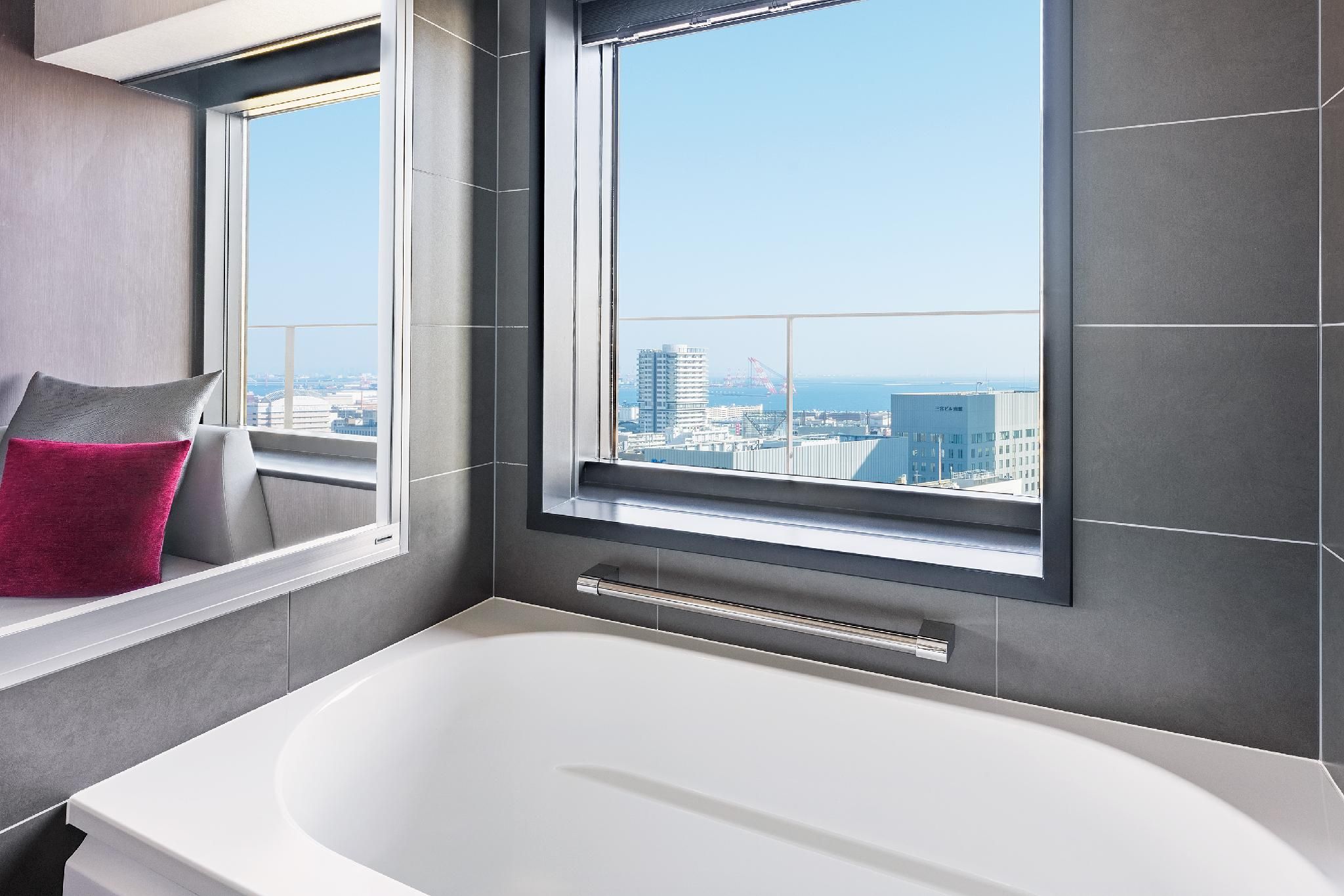 High Floor Corner Twin Room - Non-Smoking