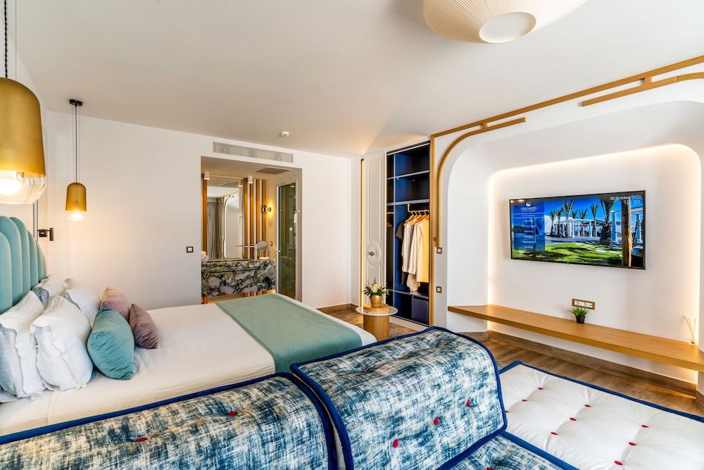 Cresanto Luxury Suites Junior Suite with Inner Courtyard View & Plunge Pool 2