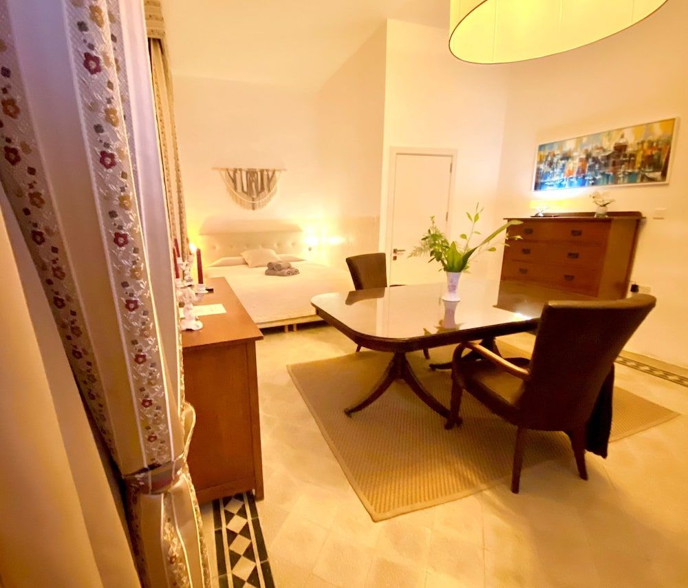The Maltese Sun Executive Room