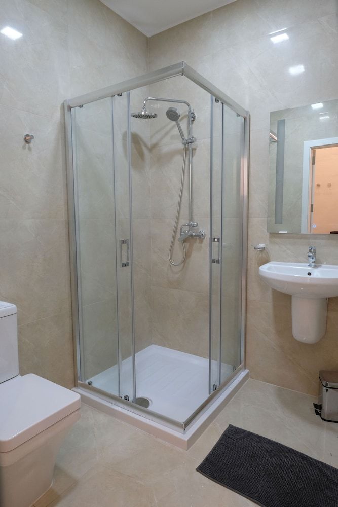 The Maltese Sun Quadruple Room 6