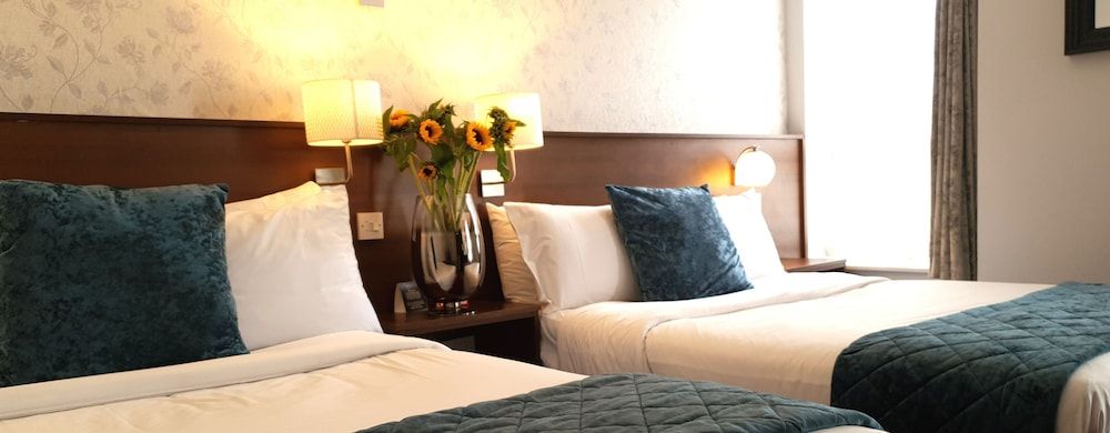 undefined The Gate Hotel 5