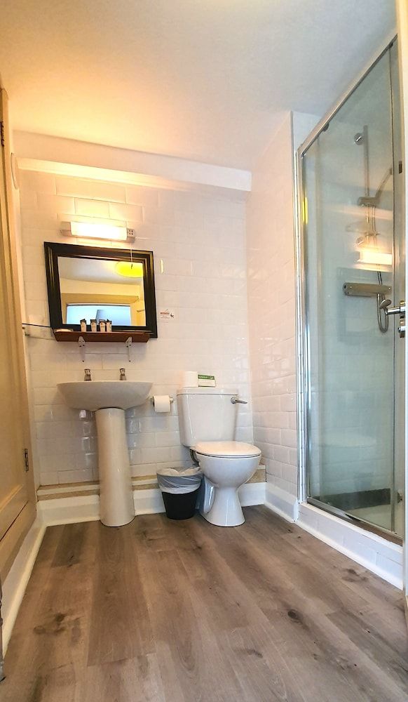 undefined The Gate Hotel 7