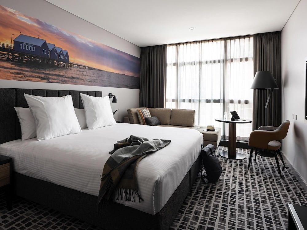 Superior Room, 1 King Bed