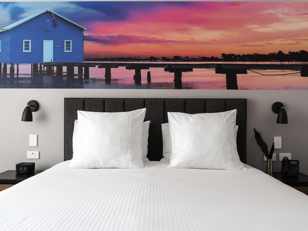 Standard Room, 1 King Bed