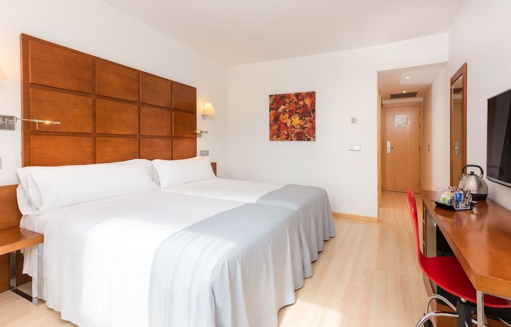 Zentral Ave Premium Double Room Single Use 2