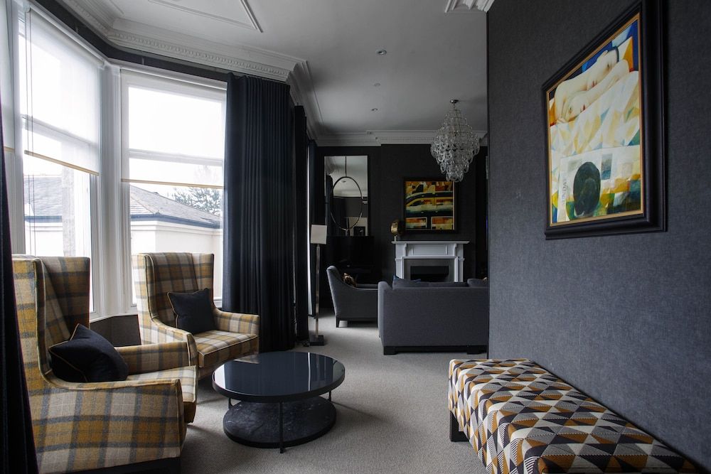 Harlaw Suite