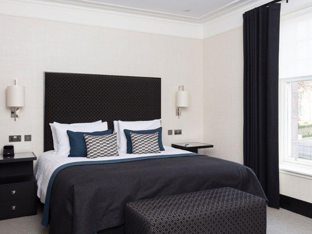 Grand King Room