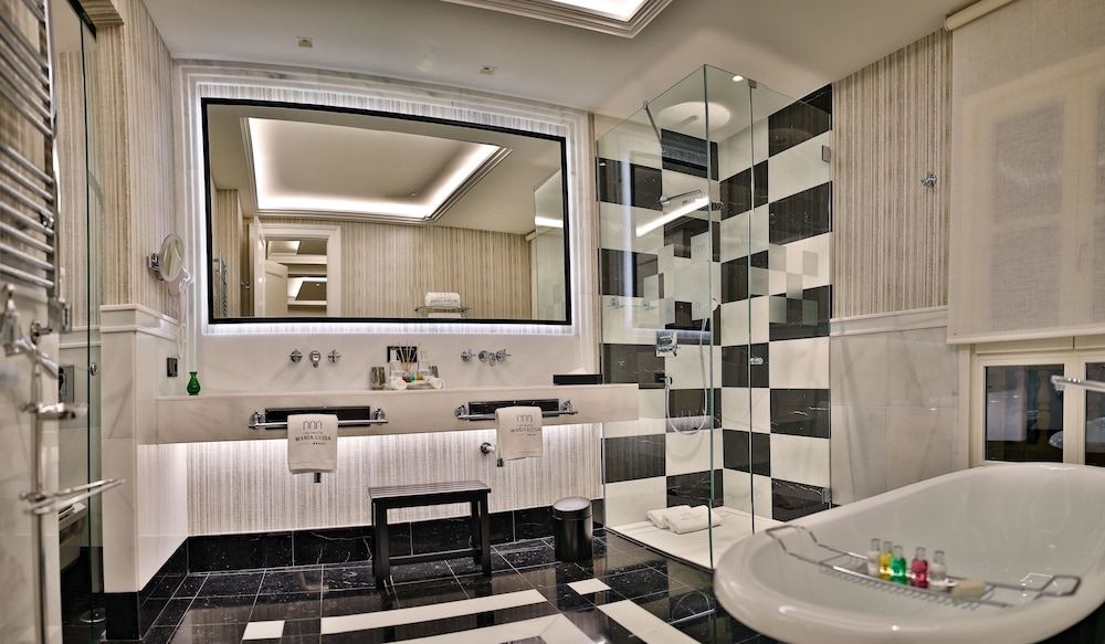 Hotel Casa Palacio María Luisa 5* GL by Kaizen Hoteles Deluxe Double Room, 1 King Bed 10