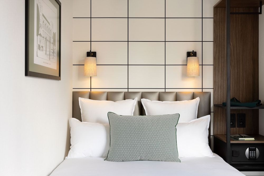 undefined Hotel Moderniste 3