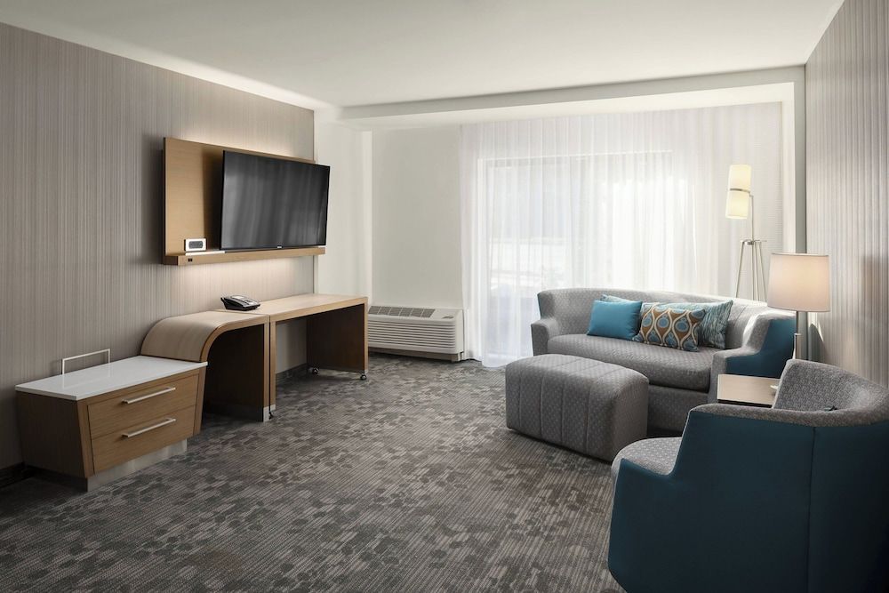 undefined Courtyard by Marriott Seattle Northgate 3