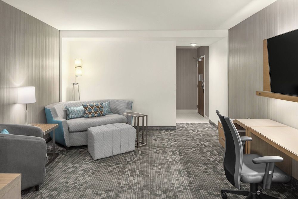 undefined Courtyard by Marriott Seattle Northgate 10