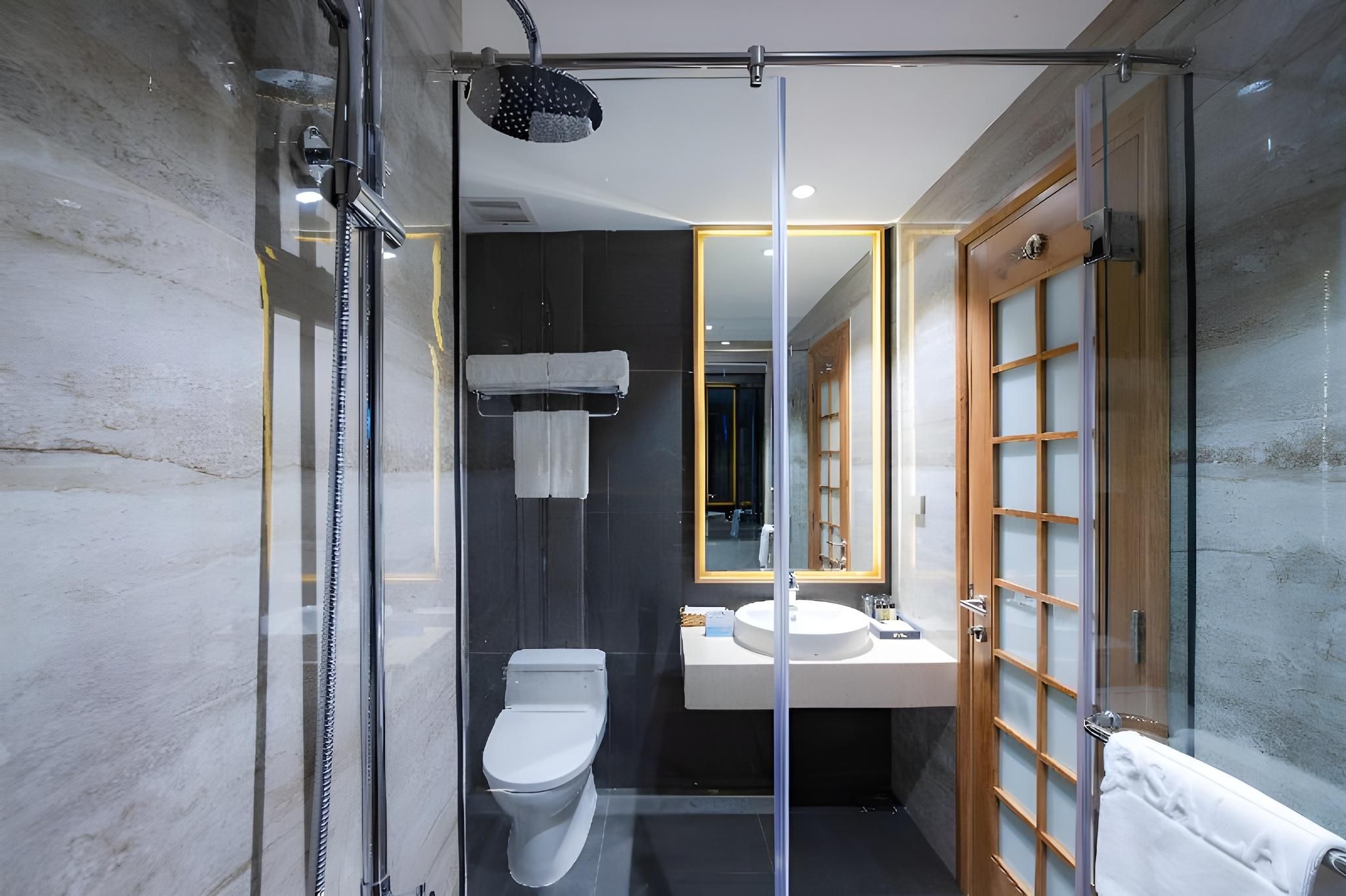 Standard suite family