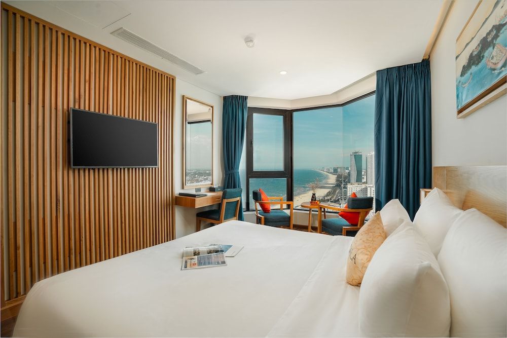 undefined Sala Danang Beach Hotel 5