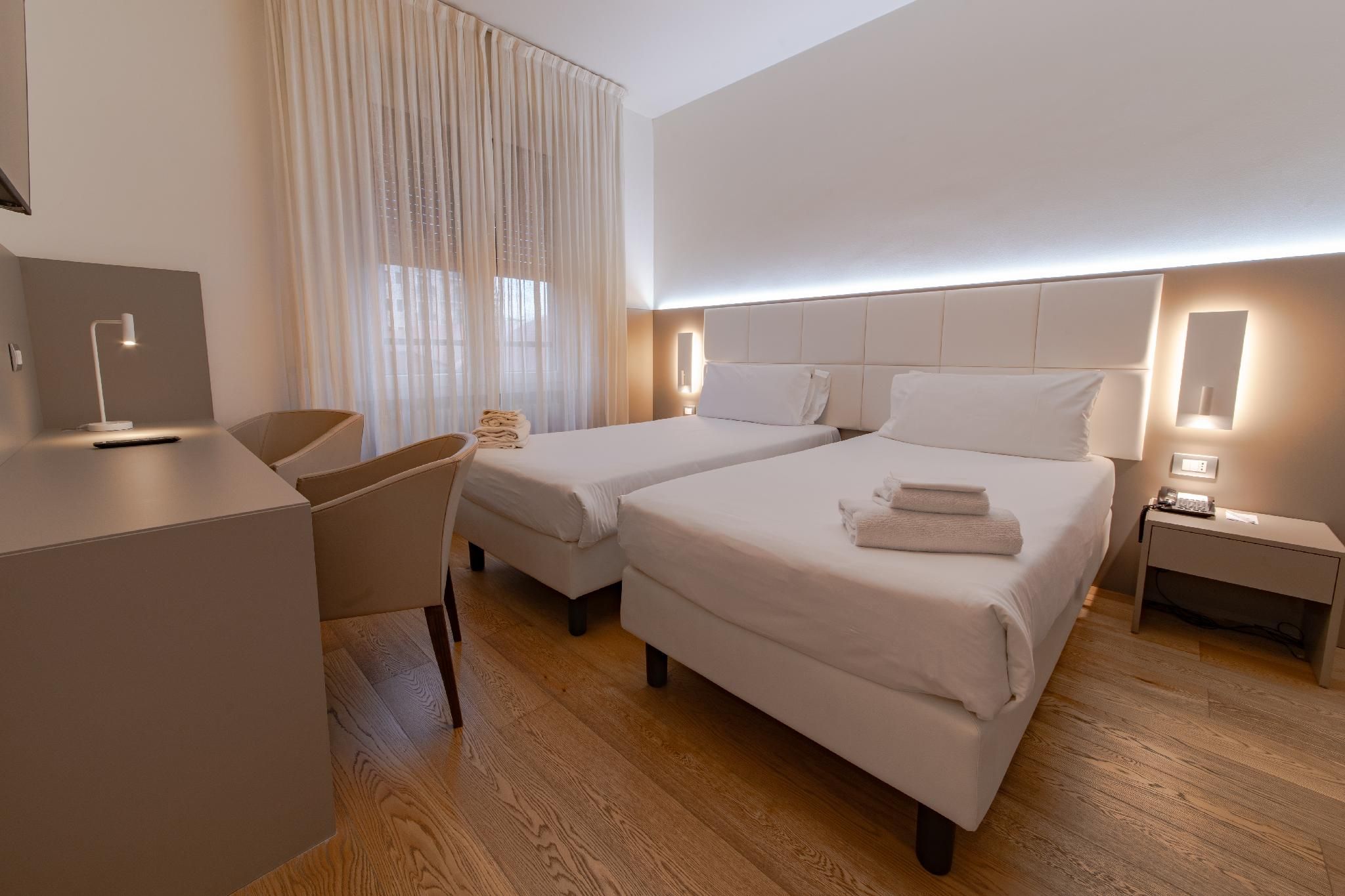 undefined Mercure Milano Solari 8