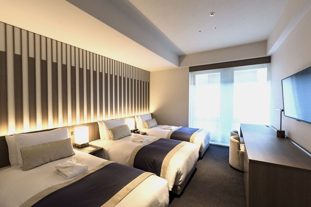 Essential Triple Room, Nonsmoking NoView