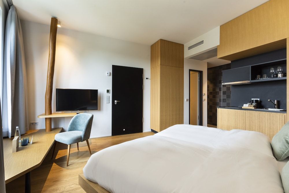 Numa Berlin Drift Large Studio with Kitchenette 7