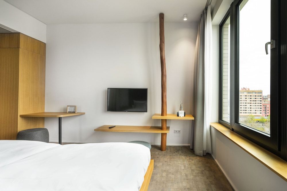 Numa Berlin Drift Large Studio with Kitchenette 8