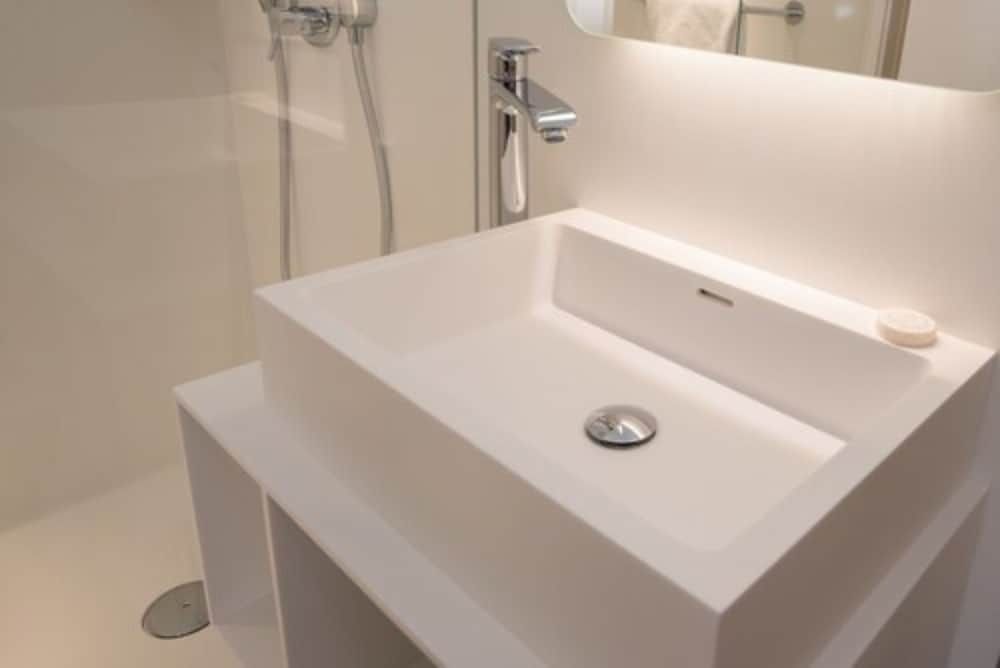 Hotel America Classic Double or Twin Room, 1 Double or 2 Twin Beds 5