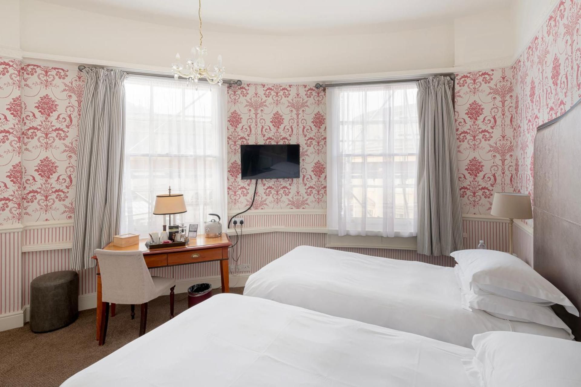 undefined The Royal Hotel 9